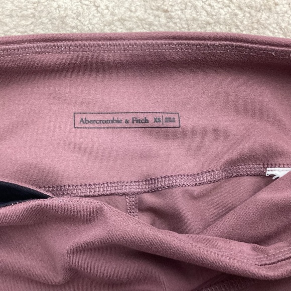 Abercrombie & Fitch Cut Out Leggings Size XS - Picture 5 of 6
